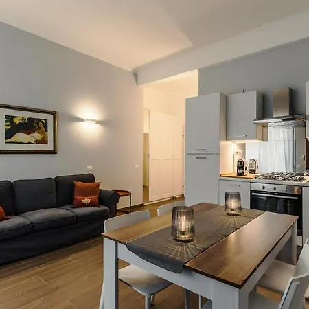 2-bedroom Gem Lejlighed Rom