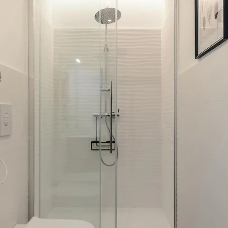 Apartment 2-bedroom Gem *